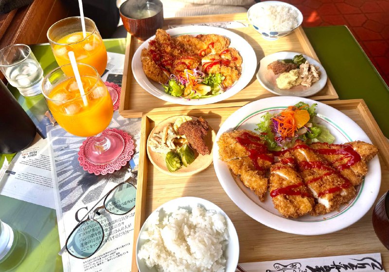 旅行时摆脱小红书的推荐，一定能找到当地更好的餐厅