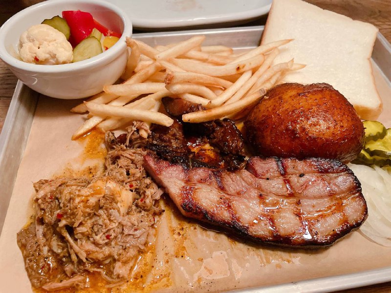 #今天吃什么 美式肉类BBQ+龙虾面包🍞#今天吃什么 美式肉类BBQ+龙虾面包🍞