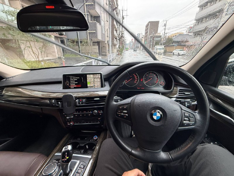 今天开宝马x5 老爷版