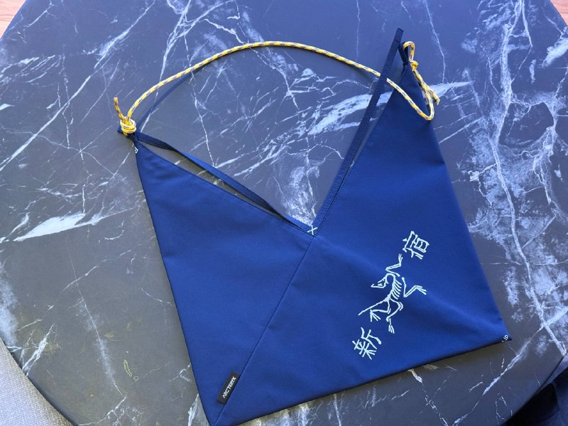 这池袋特典怎么给了一个新宿的三角篓子😅