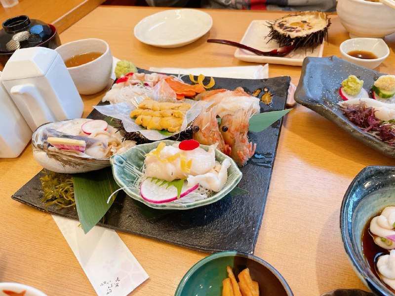 #Food #Life⭐️うに村上(函馆本店)📍〒040-0064 北海道函館市大手町２２−１今天为大家介绍的是位于北海道函館市的海胆专门店うに村上