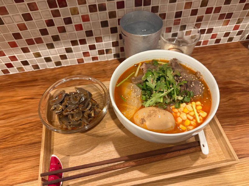 巢鸭新开的这家牛肉面馆不错，就是座位有点少