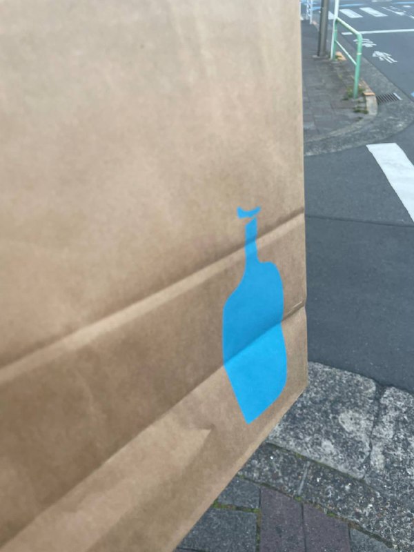 今天打卡网红咖啡“小蓝瓶”