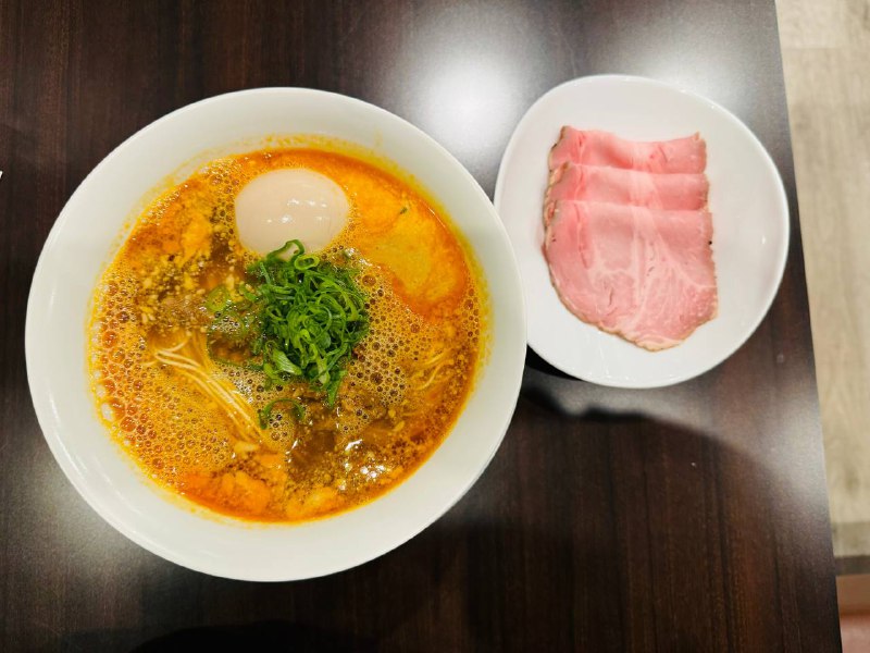 排队三小时终于吃上鸣龙了🤣