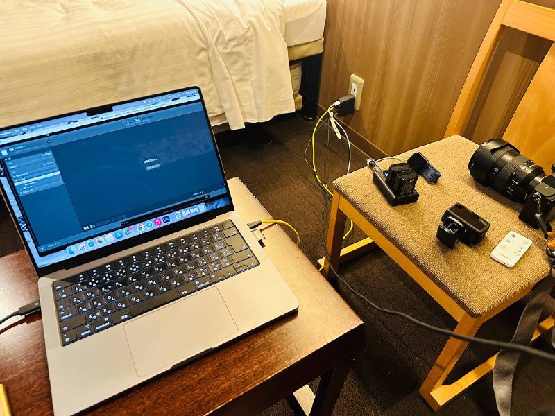 这就是中年男人的乐趣之一，充电头满功率输出🥲