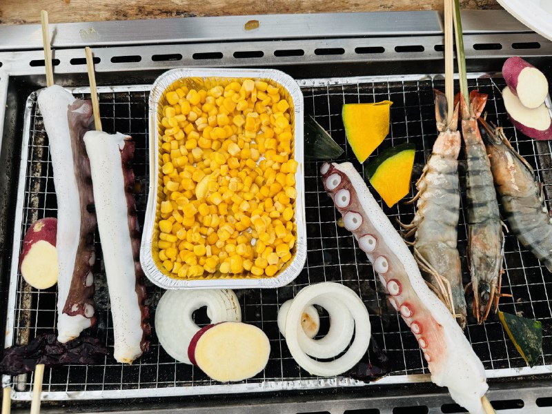 #Food #Life ⭐️西日本最大级市场 とれとれ市場📍〒649-2201 和歌山県西牟婁郡白浜町堅田2521 とれとれ市场位于日本和歌山县的白滨市，不仅是西日本最大量级的海鲜市场，同时还因柯南动画里出现而闻名