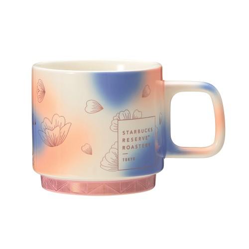 今天 （25 日）晚上八点，星巴克夜樱系列杯子在官网准时上线，感兴趣的朋友可以抢购