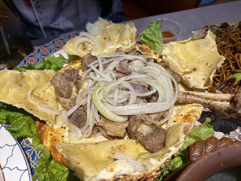 #Food #Life 今个月有20多天都在新疆自驾旅行，品尝了不少当地美食，不由得感叹新疆的美食实在是太好吃了😊本周美食就在这里挑选几种有代表的写下来给大家参考