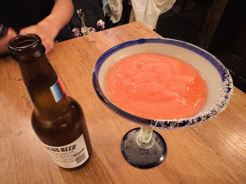 #Food #Life #美食⭐️ 渋谷メキシカン カサデサラサ📍〒150-0043 Tokyo, Shibuya City, Dogenzaka, 2 Chome−25−5 島田ビル 2F今天为大家介绍的是位于东京都渋谷的墨西哥料理店