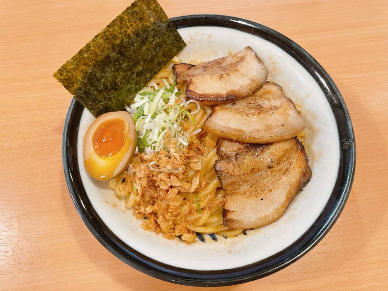#Food #Life 说起日本美食，大家就会想到寿司、刺身等，但是不能忽视的还有深受大家喜爱的日本拉面