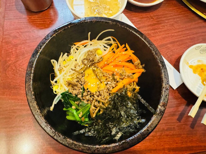 随便找了个韩国馆子就进了这猪蹄真的很好吃结果结账一看猪蹄2300😅随便找了个韩国馆子就进了这猪蹄真的很好吃结果结账一看猪蹄2300😅