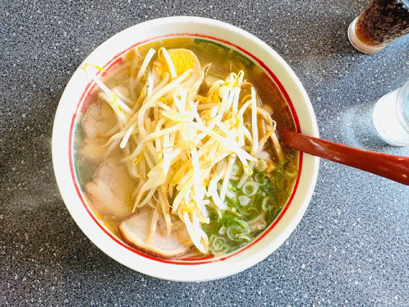 今天品尝下四国拉面 豚太郎