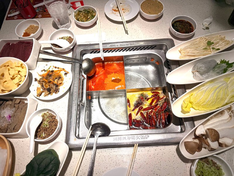 物价上涨太严重，在海底捞也只能吃素了🥹