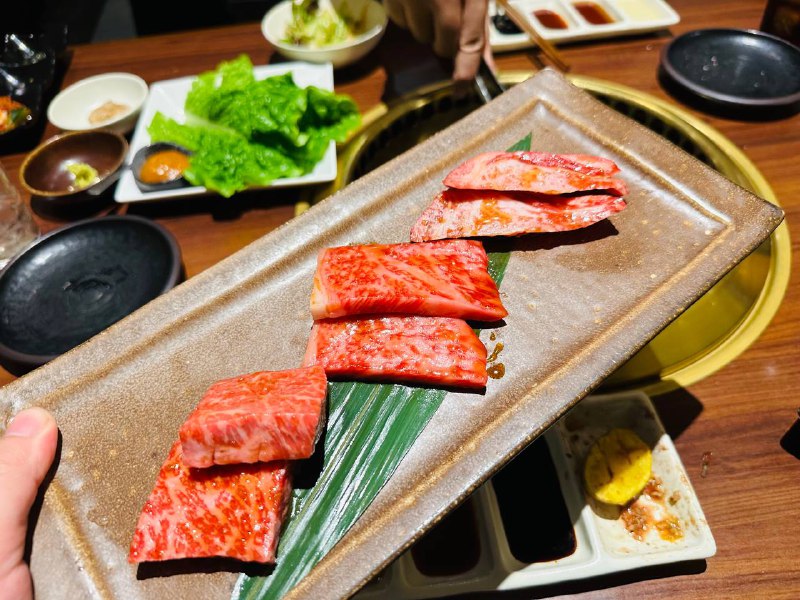 来点牛肉塔塔来点牛肉塔塔