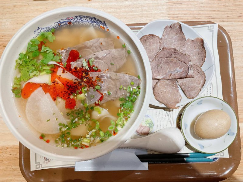 今晚的兰州拉面和甜点🍩今晚的兰州拉面和甜点🍩