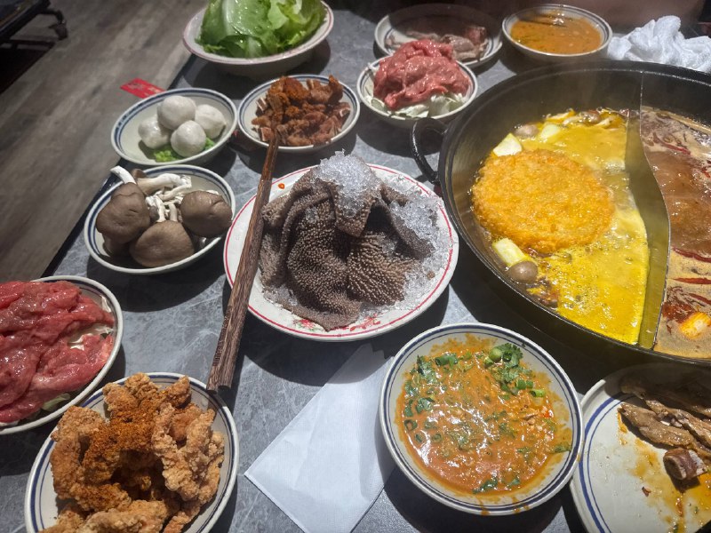 小吃一下子火锅