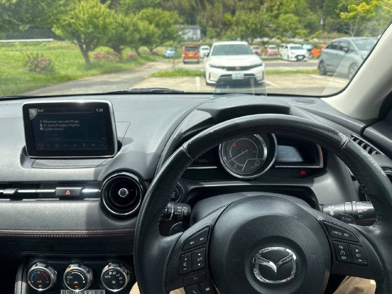 黄金周找了个什么菠萝租车整了个17万公里的柴油马自达2结果导航也用不了，蓝牙也连不上，按钮接触不良屏幕一直自己动最后说没车了退了5000块钱😅5000日元一天就别挑毛病了但是马自达还得是柴油的，有驾驶乐趣ps.对面的Type-R真帅啊