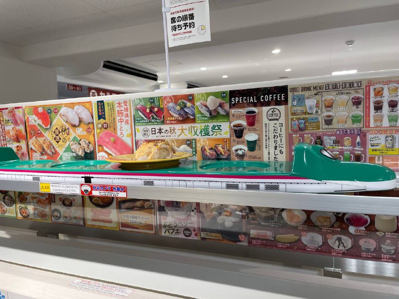 小火车带着寿司来了🤣