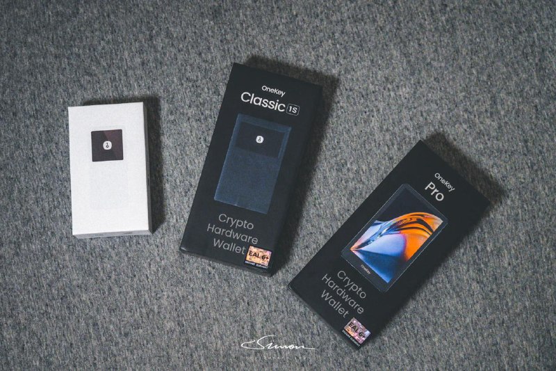 #数字货币 作为半个币圈人，最近收到了Onekey邮寄来的的全线产品