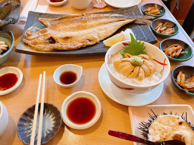 #Food #Life⭐️うに村上(函馆本店)📍〒040-0064 北海道函館市大手町２２−１今天为大家介绍的是位于北海道函館市的海胆专门店うに村上