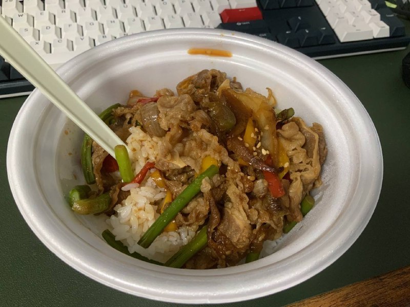 松屋的蒜苔炒肉感觉学到一部分精髓了