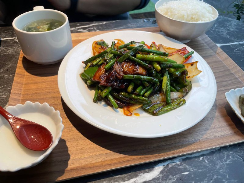 今天吃隐藏的很深的四川料理店😂今天吃隐藏的很深的四川料理店😂