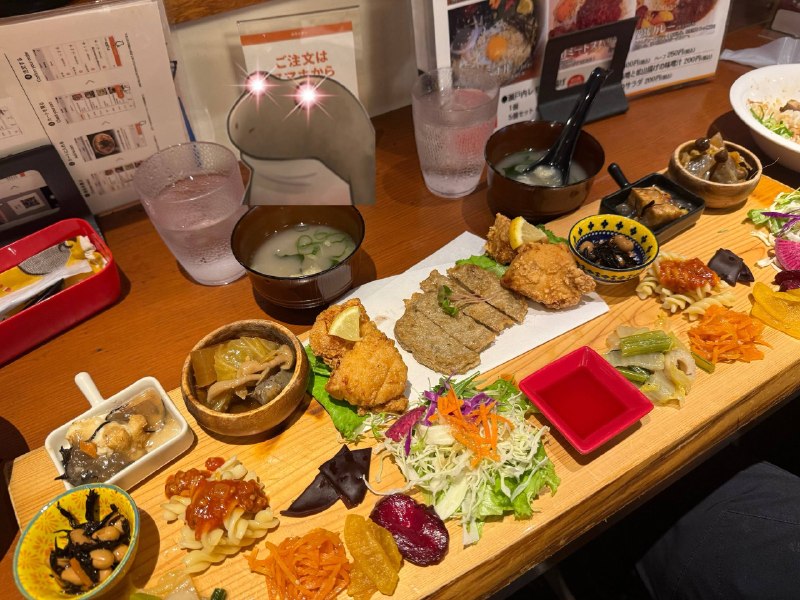 你很难相信这是1600日元的套餐配菜