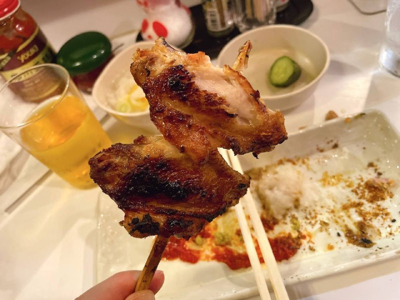 #日本探店 #美食⭐️鳥はな(日本烧鸟店)📍〒160-0022 Tokyo, Shinjuku City, Shinjuku, 5 Chome−18−18 鳥はな今天为大家介绍的是位于新宿三丁目的烧鸟专门店鳥はな