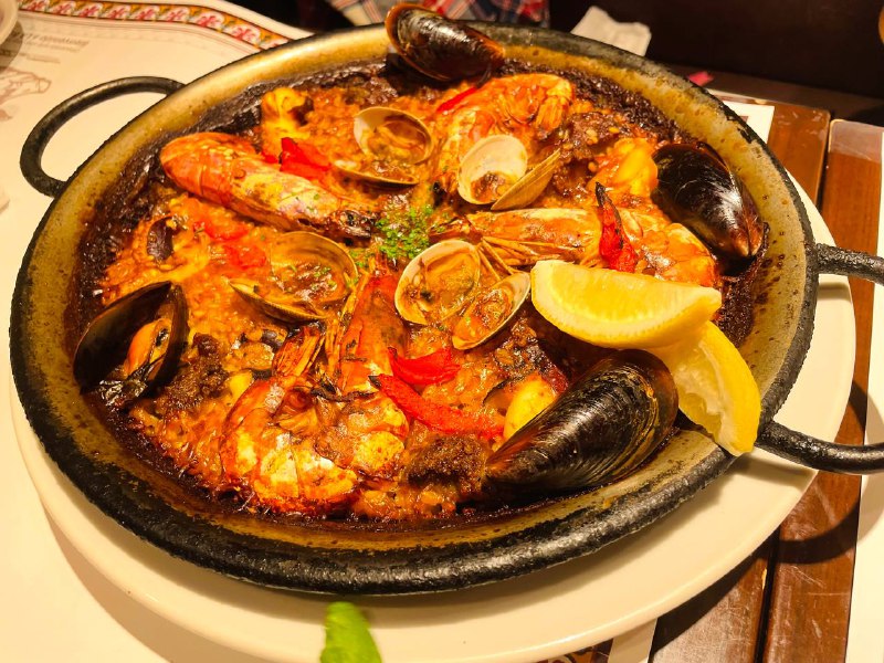 今天是西班牙海鲜饭今天是西班牙海鲜饭