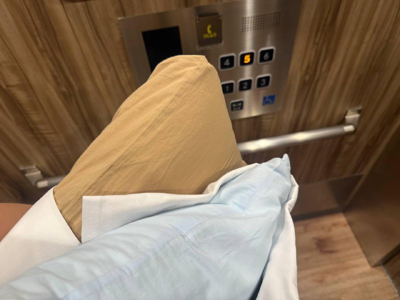 super hotel 是低配版的亚朵吗可以体验各种款式的枕头，还有温泉泡