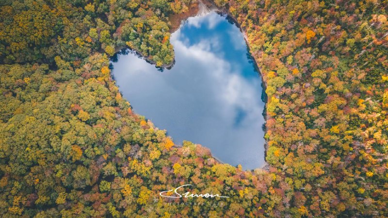 #写真隐藏于北海道深处的爱心湖💗