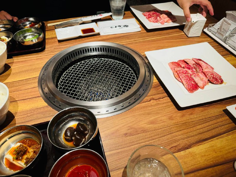 小吃一下子和牛