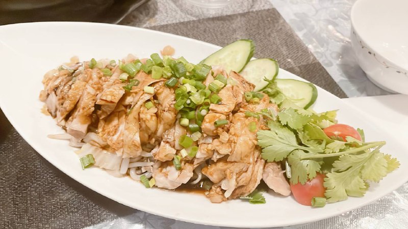 ⭐️Layang Layang (ラヤンラヤン)📍〒170-0004 Tokyo, Toshima City, Kitaotsuka, 2 Chome−6−8 佐川ビル １F今天为大家介绍的是位于东京都的马来西亚料理ラヤンラヤン
