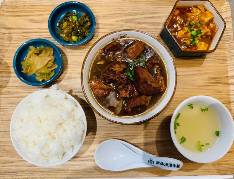 品尝下号称香港米其林连续四年上榜的新仙
