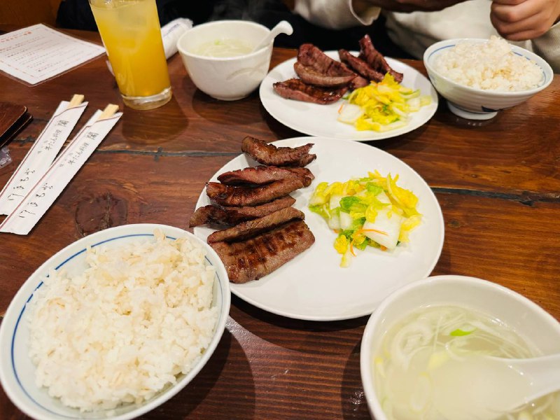 吃上仙台牛舌了🦊