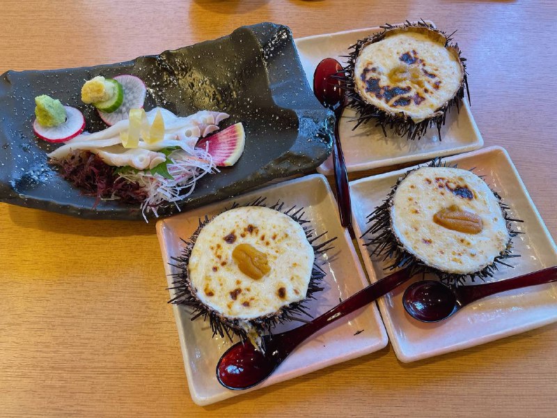 #Food #Life⭐️うに村上(函馆本店)📍〒040-0064 北海道函館市大手町２２−１今天为大家介绍的是位于北海道函館市的海胆专门店うに村上