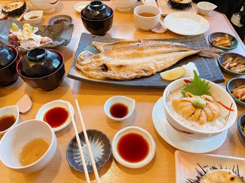 #Food #Life⭐️うに村上(函馆本店)📍〒040-0064 北海道函館市大手町２２−１今天为大家介绍的是位于北海道函館市的海胆专门店うに村上