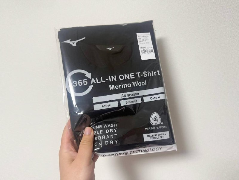 美津浓的新产品到货了 50% 美丽诺羊毛的 T 恤 号称是全球首款通过「Woolmark 双重认证」的 T 恤挺轻薄 很亲肤 待我多穿几天评测一下子关于产品