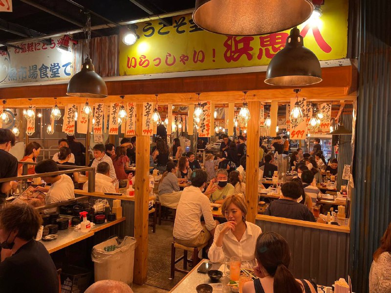 #日本日常日本人属实是玩明白了，昨天东京新增4000+新冠确诊人数的情况下，仍然聚集观看日本对新西兰的足球比赛⚽️