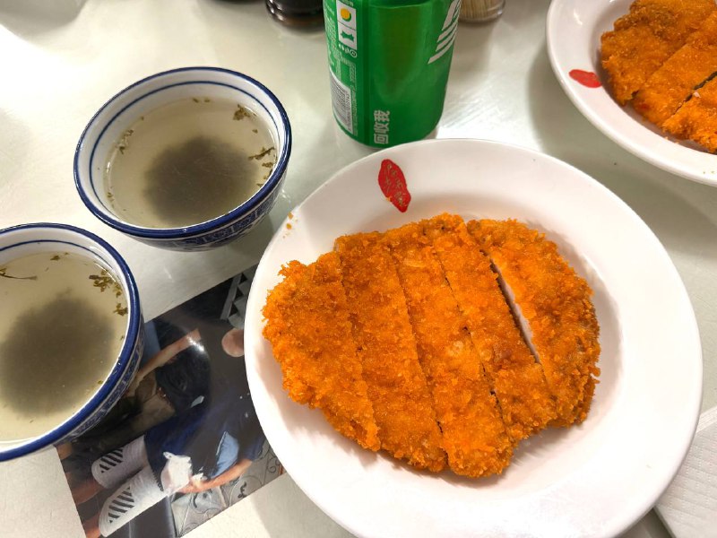 这沪西老弄堂面馆的蛤蜊猪肝面真好吃，量大管饱还实惠😋这沪西老弄堂面馆的蛤蜊猪肝面真好吃，量大管饱还实惠😋