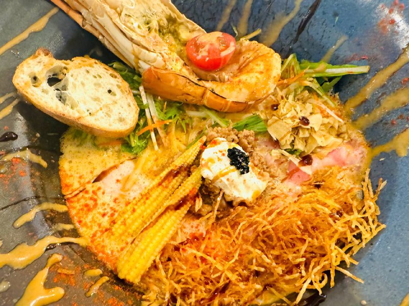 这大龙虾面真好吃😋这大龙虾面真好吃😋