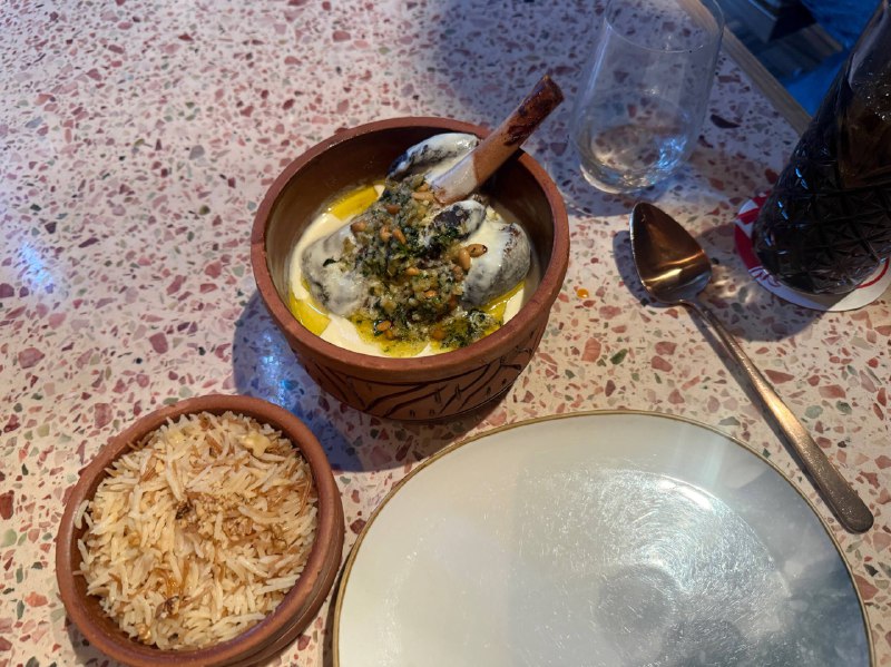 这地中海餐厅的大羊腿真好吃🥹就是量太大了