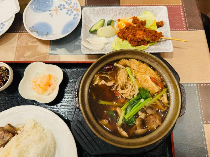 简单吃点肉骨茶