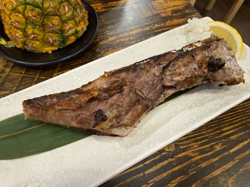 今天是金枪鱼边角料盛宴+菠萝气泡酒🍺今天是金枪鱼边角料盛宴+菠萝气泡酒🍺